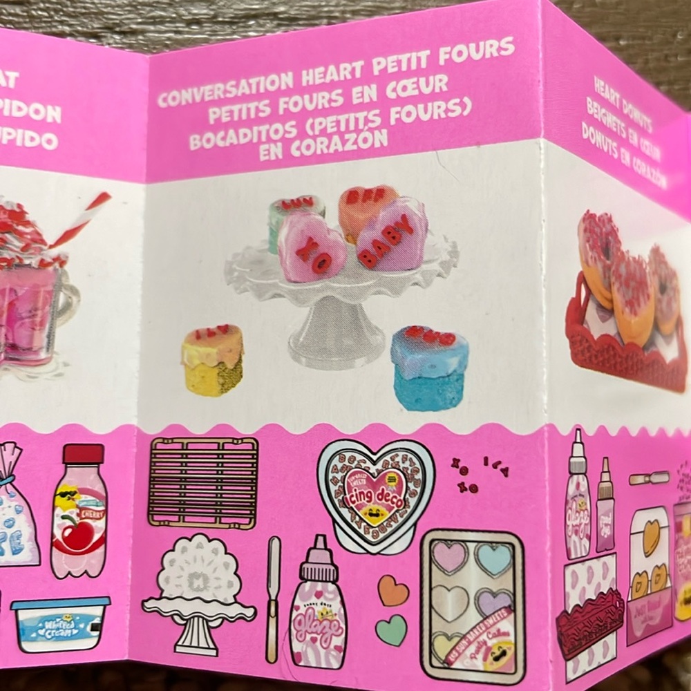 Miniverse Valentines - Conversation Heart Petit Fours